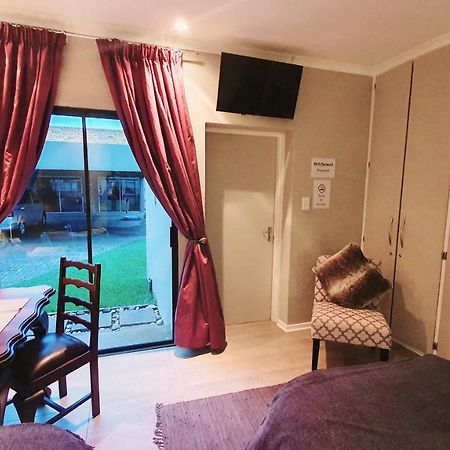 The Spare Bedroom Unit 1 Harrismith Bagian luar foto